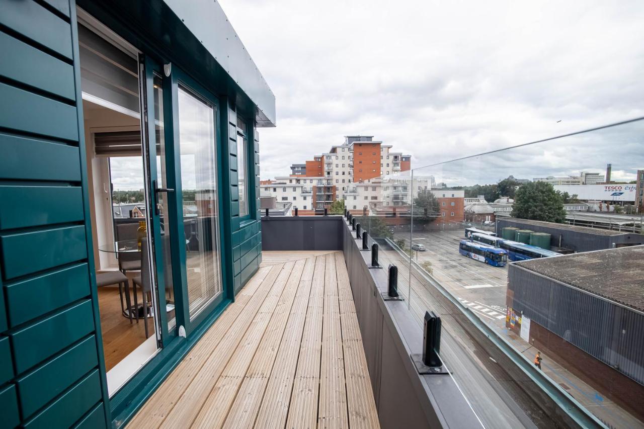 斯劳Two Bed Flat With Wrap Around Terrace Near Legoland, Windsor, Tube Station公寓 外观 照片